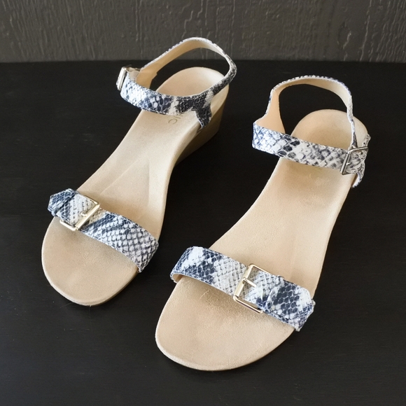 Vionic Nellie Snakeskin Beige Leather Wedge Sandals Size 10 - Picture 1 of 7